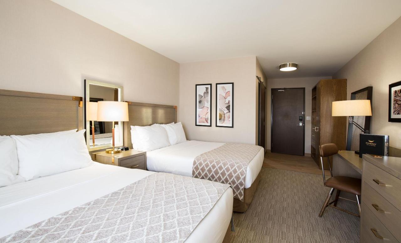 Pomeroy Inn & Suites Prince George Buitenkant foto