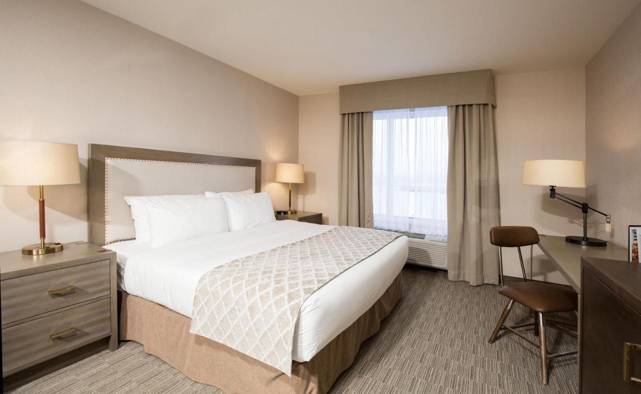 Pomeroy Inn & Suites Prince George Buitenkant foto