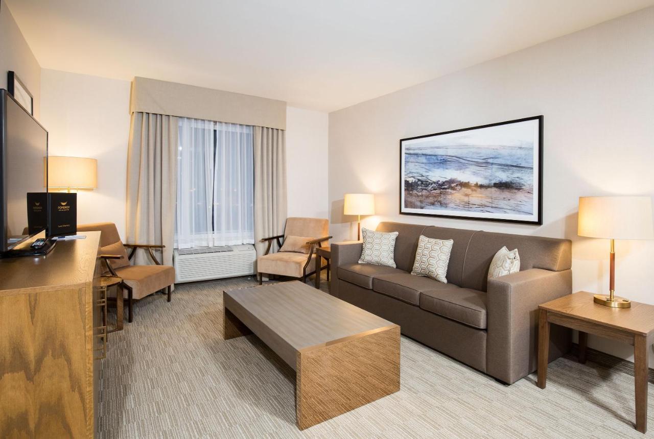 Pomeroy Inn & Suites Prince George Buitenkant foto