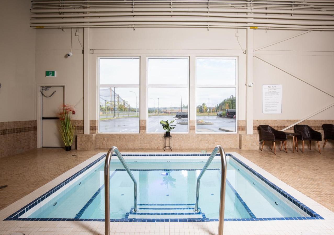 Pomeroy Inn & Suites Prince George Buitenkant foto